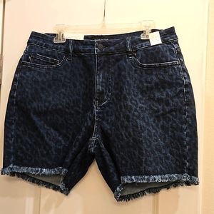 Judy Blue Mid Rise Shorts 1XL NWT